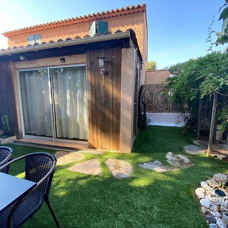 Agreable Studio Proche Sttropez Piscine Et Tennis ガッサン エクステリア 写真